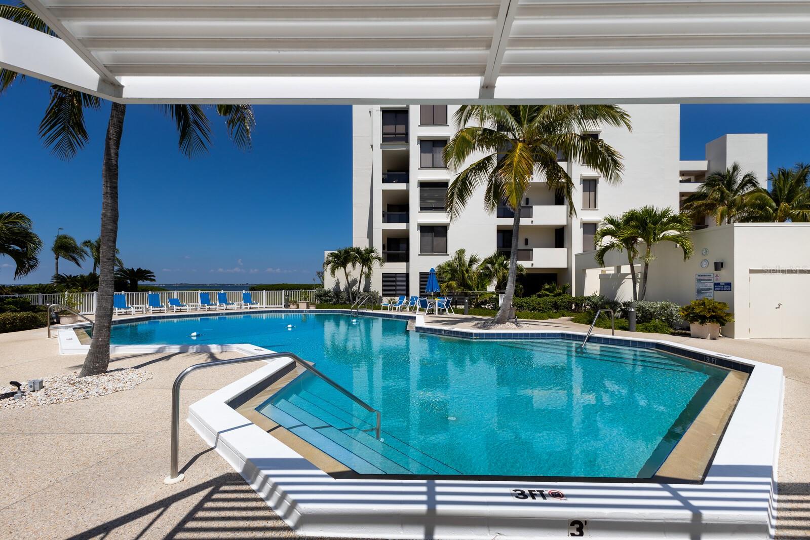 1912 HARBOURSIDE DR #602, LONGBOAT KEY, FL, 34228