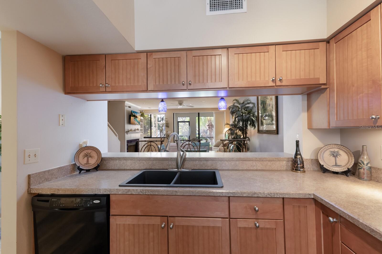 1912 HARBOURSIDE DR #602, LONGBOAT KEY, FL, 34228