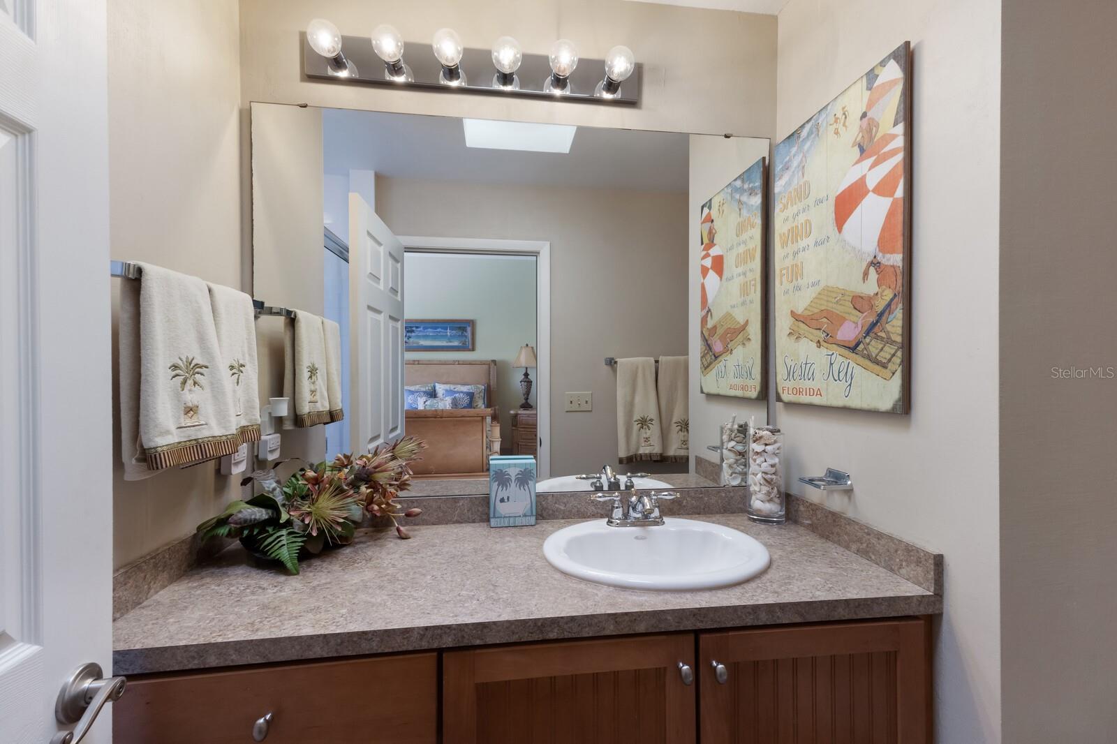 1912 HARBOURSIDE DR #602, LONGBOAT KEY, FL, 34228