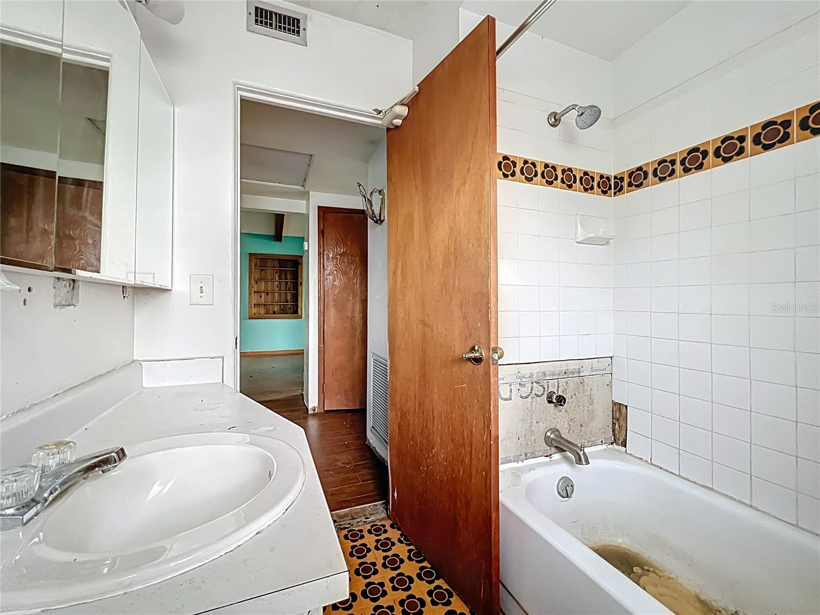 5402 PARKWAY DRIVE, BELLE ISLE, FL, 32809