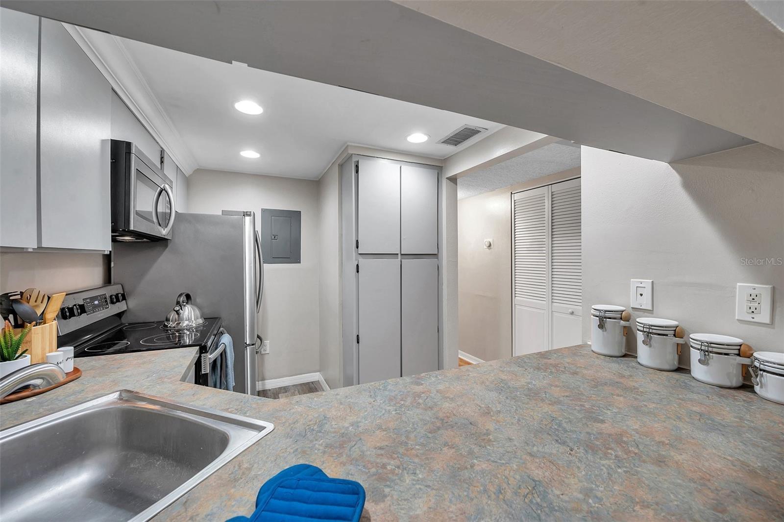 1398 SHADY PINE WAY #H2, TARPON SPRINGS, FL, 34688