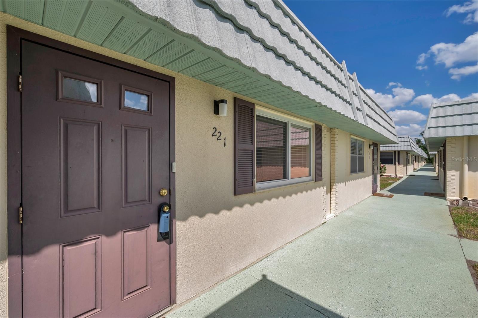 1801 BEDFORD TER #221, SUN CITY CENTER, FL, 33573