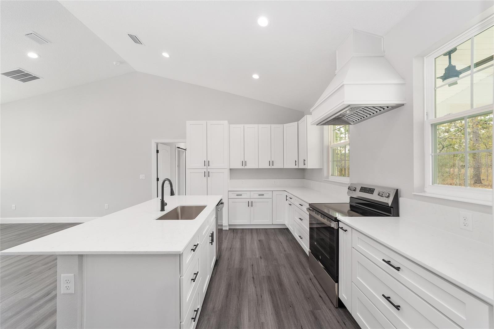 1370 NE 151ST AVE, WILLISTON, FL, 32696