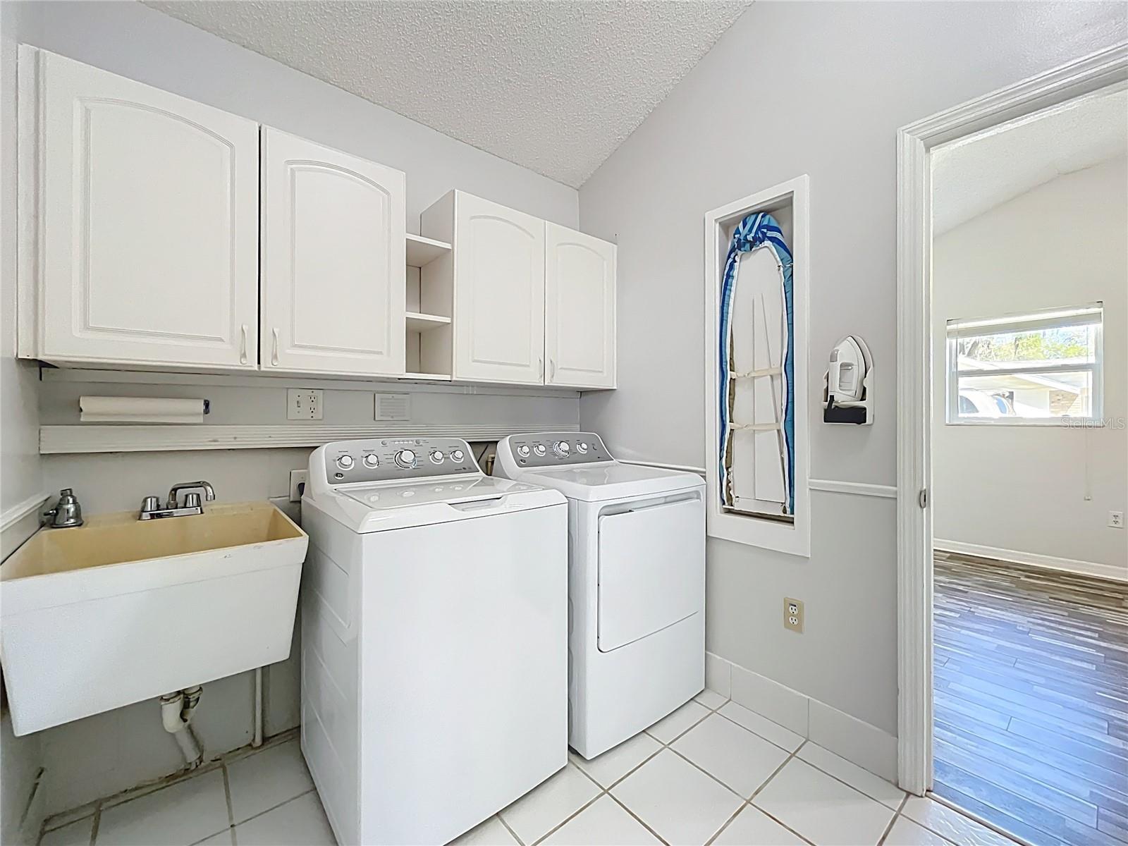 193 BAY RD, MOUNT DORA, FL, 32757