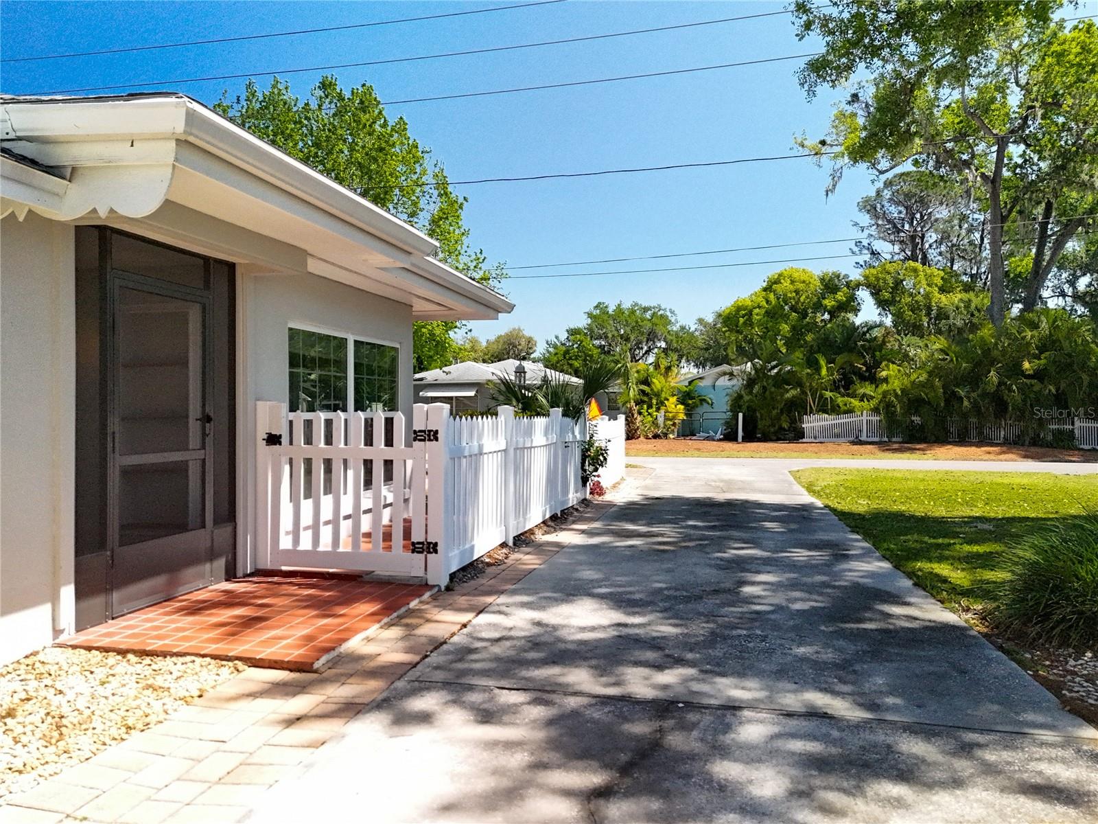 193 BAY RD, MOUNT DORA, FL, 32757