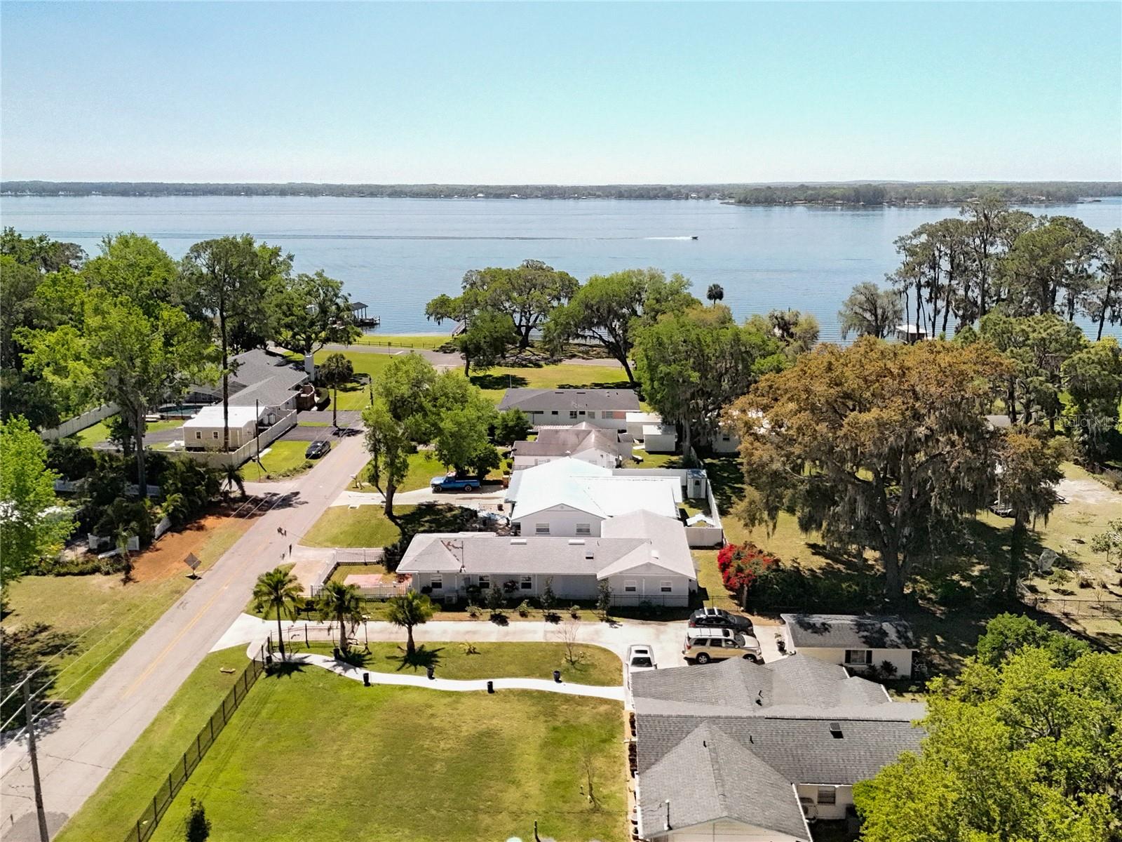 193 BAY RD, MOUNT DORA, FL, 32757