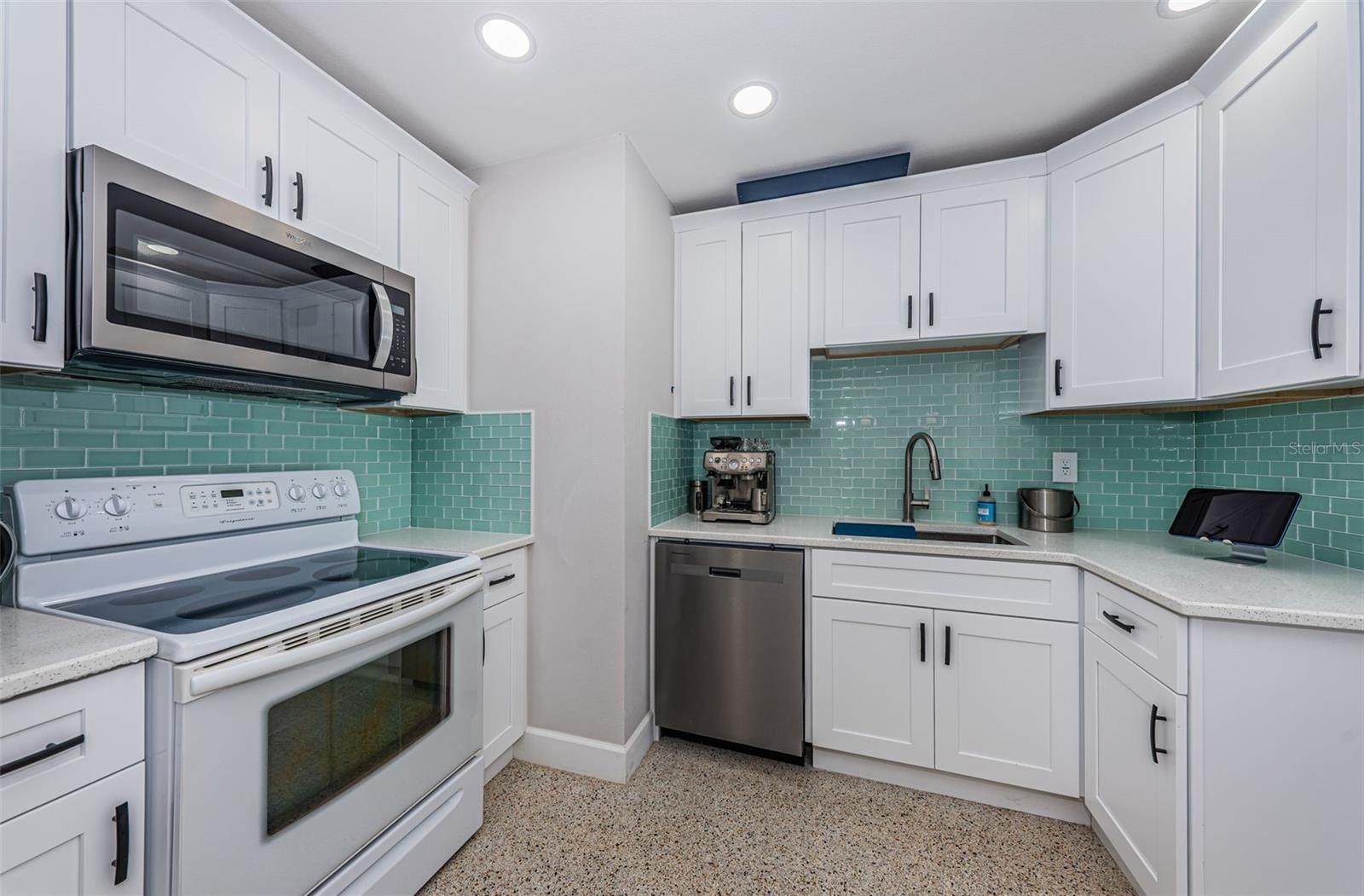 6460 17TH LN N, ST PETERSBURG, FL, 33702