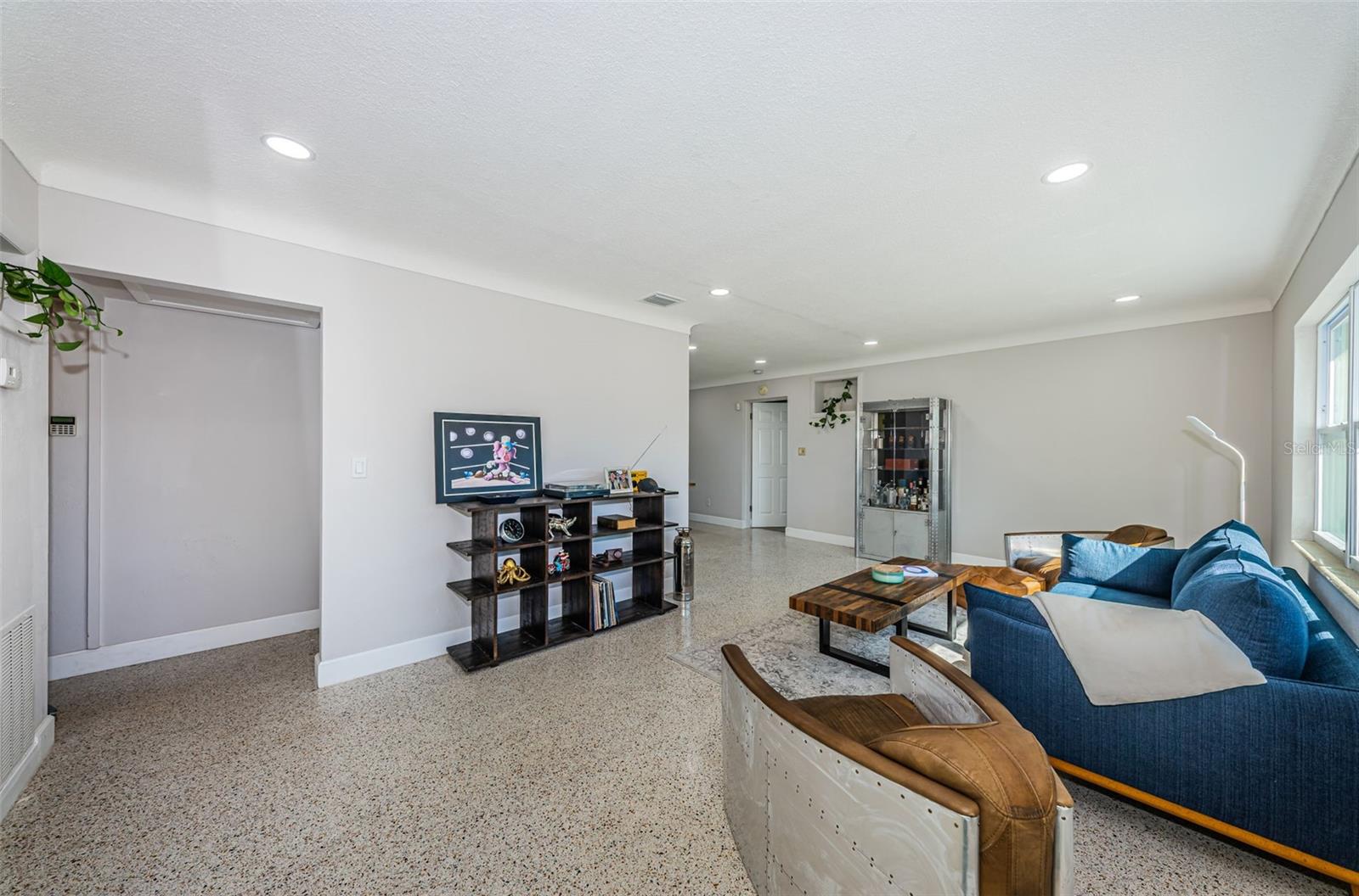 6460 17TH LN N, ST PETERSBURG, FL, 33702