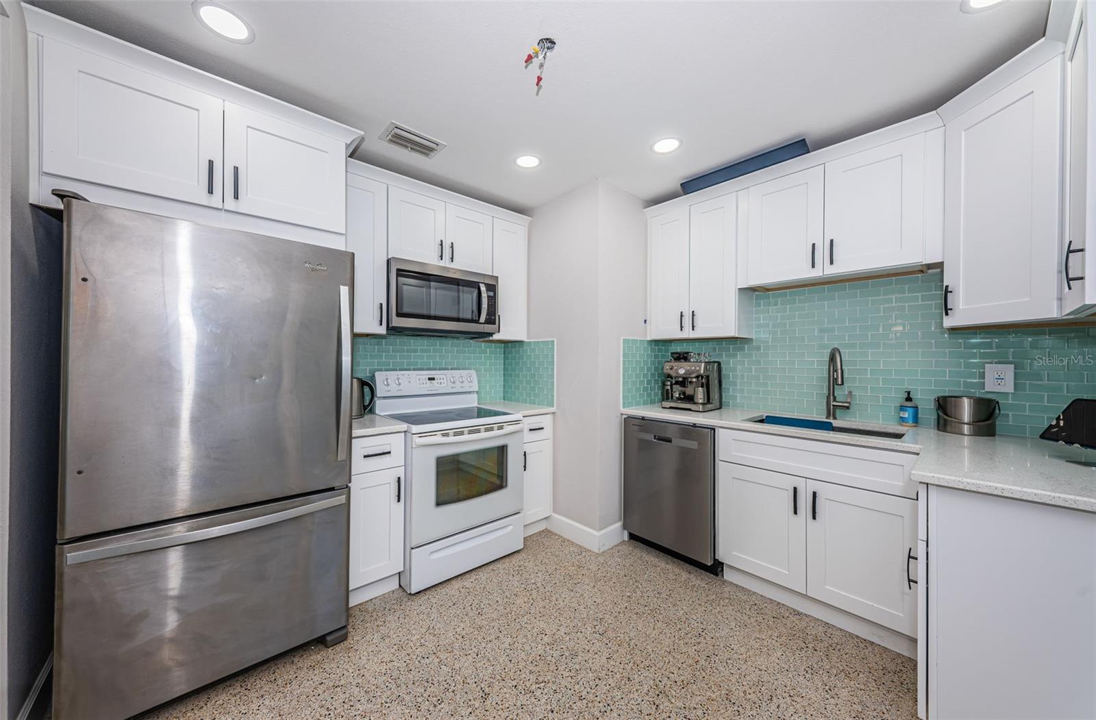 6460 17TH LN N, ST PETERSBURG, FL, 33702