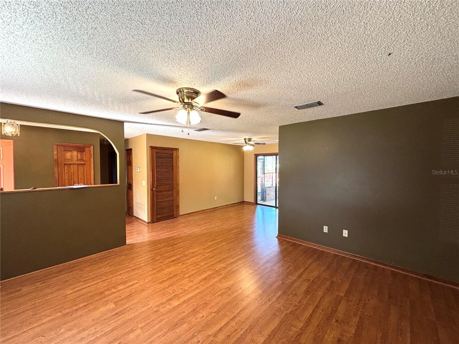 1062 STILLWATER AVE, DELTONA, FL, 32725