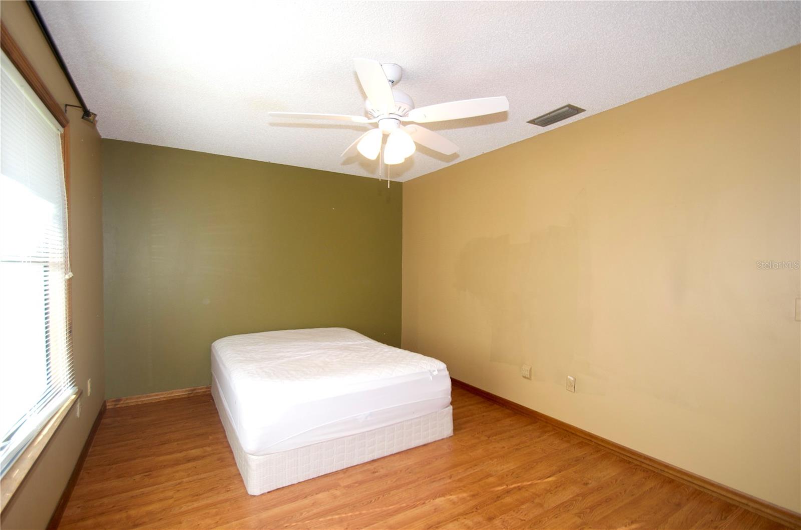 1062 STILLWATER AVE, DELTONA, FL, 32725