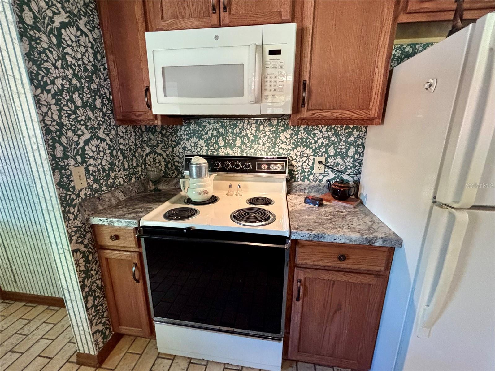 1062 STILLWATER AVE, DELTONA, FL, 32725