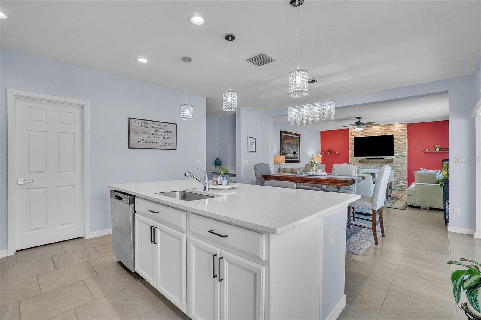 9401 LA SALLE ST, GROVELAND, FL, 34736