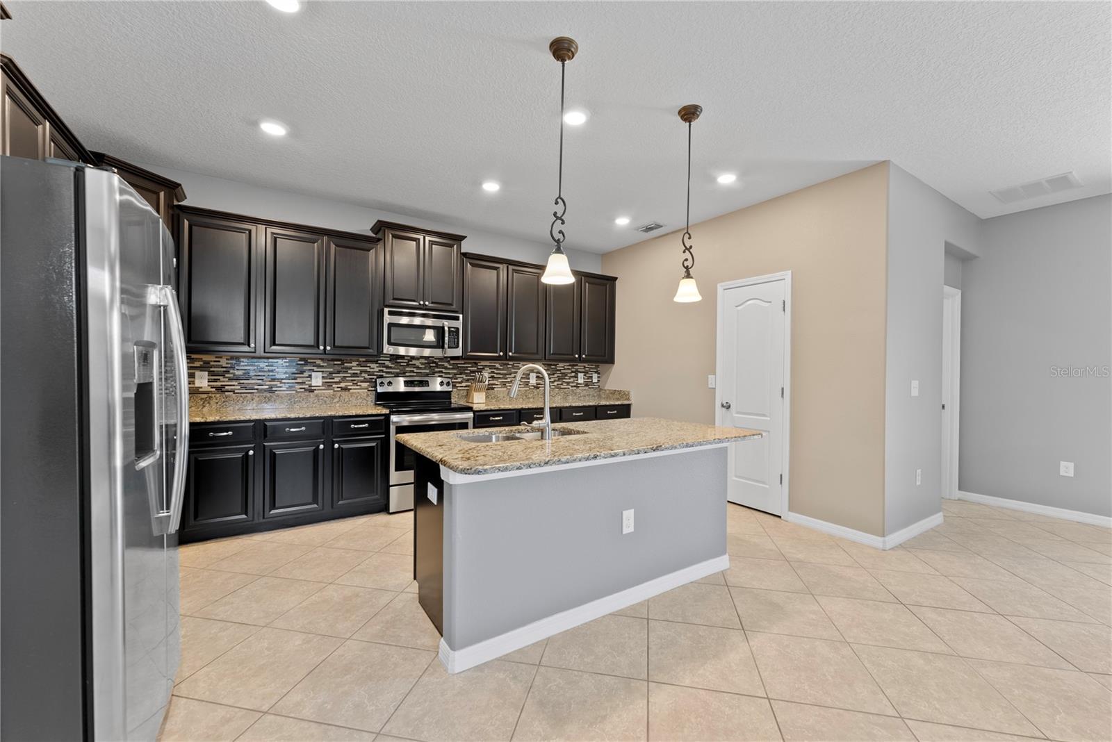 2319 GRANTHAM AVE, DAVENPORT, FL, 33837