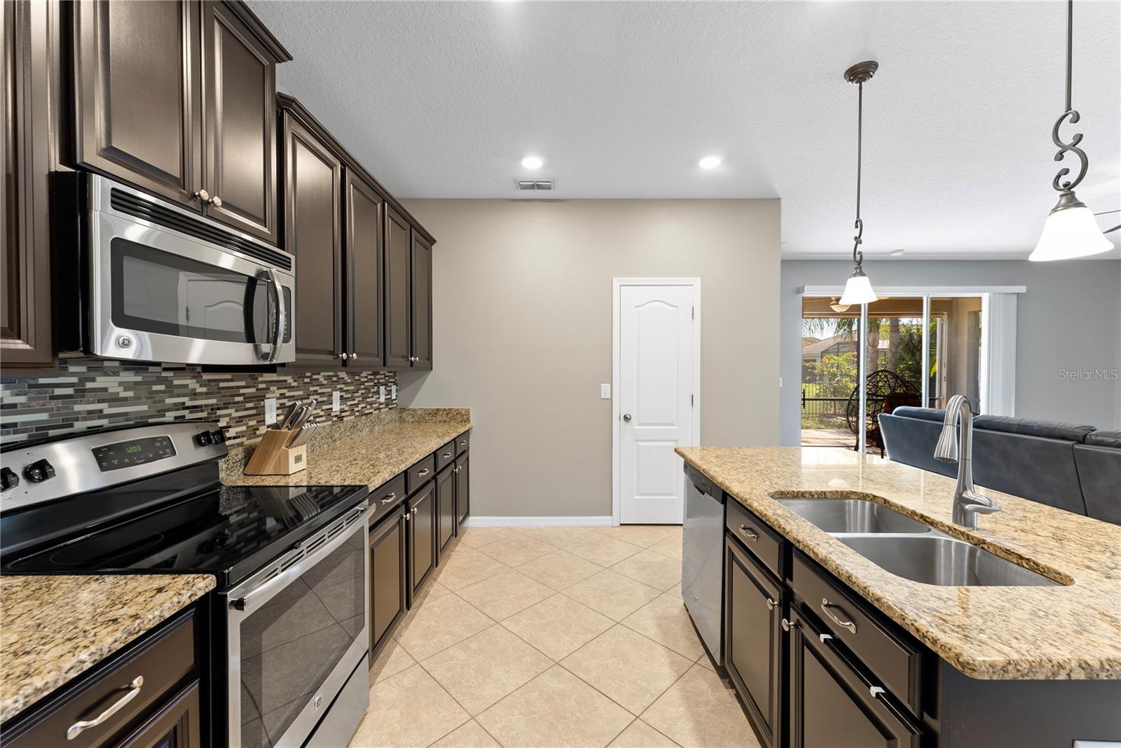 2319 GRANTHAM AVE, DAVENPORT, FL, 33837