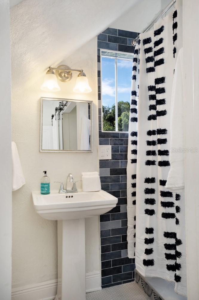 2003 12TH AVE W, BRADENTON, FL, 34205