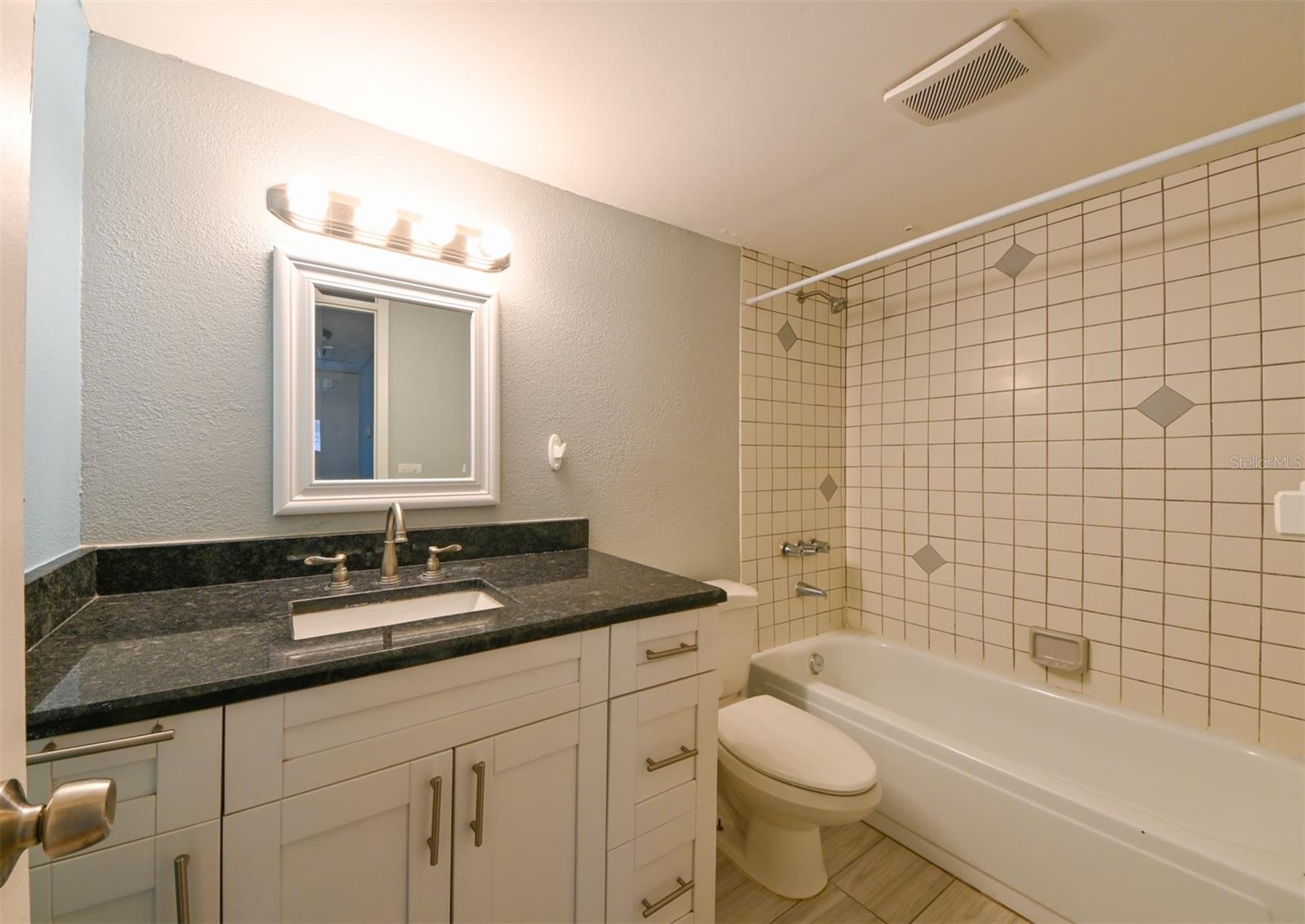 3853 S LAKE DR #164, TAMPA, FL, 33614