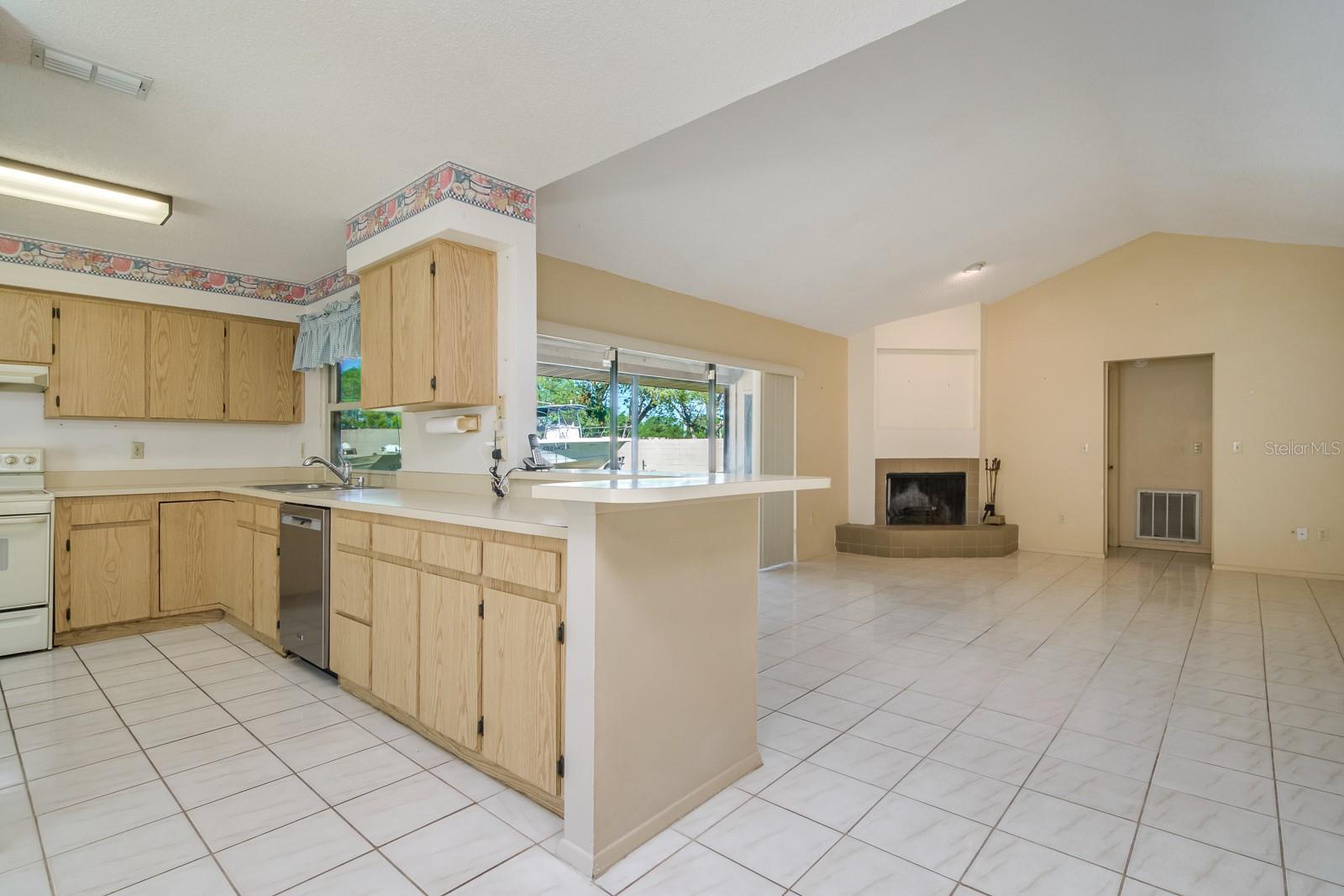 3418 CULLENDALE DR, TAMPA, FL, 33618