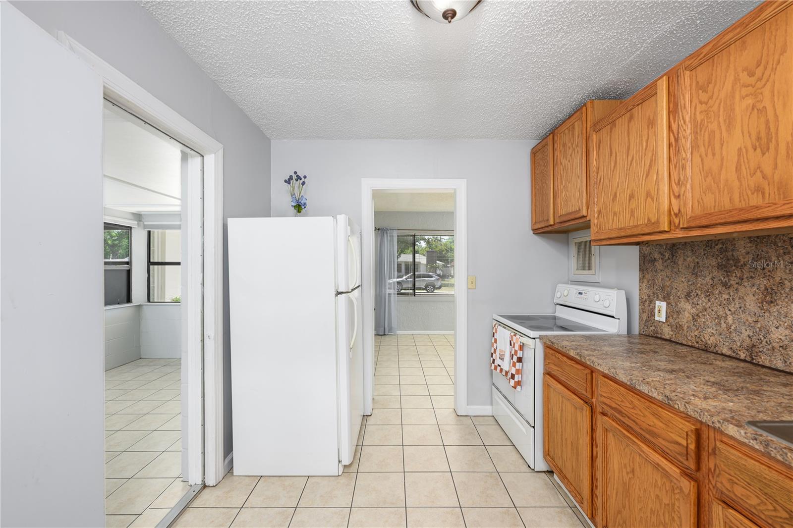 2429 YALE AVE, SANFORD, FL, 32771