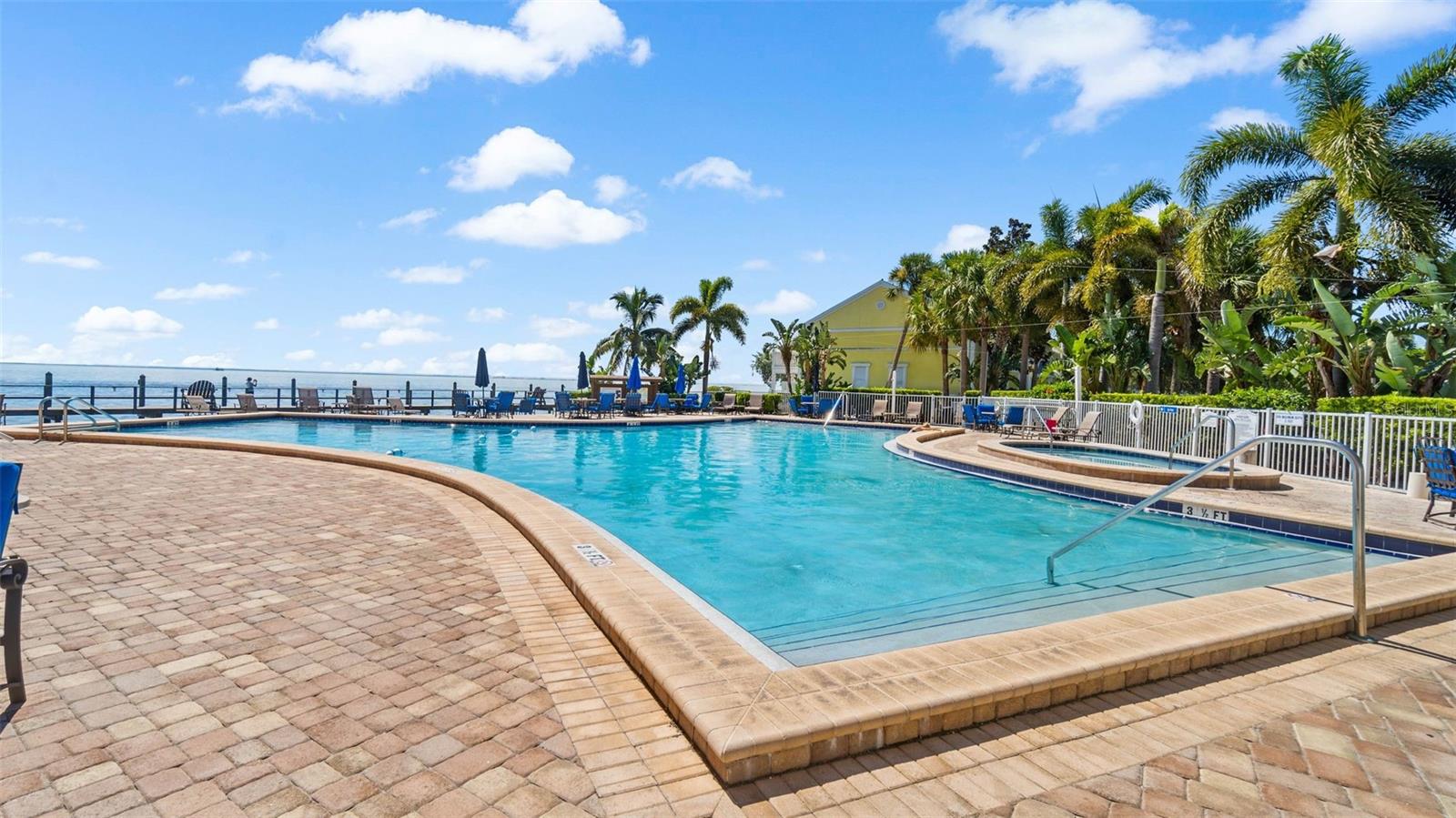 4974 COQUINA KEY DR SE, ST PETERSBURG, FL, 33705