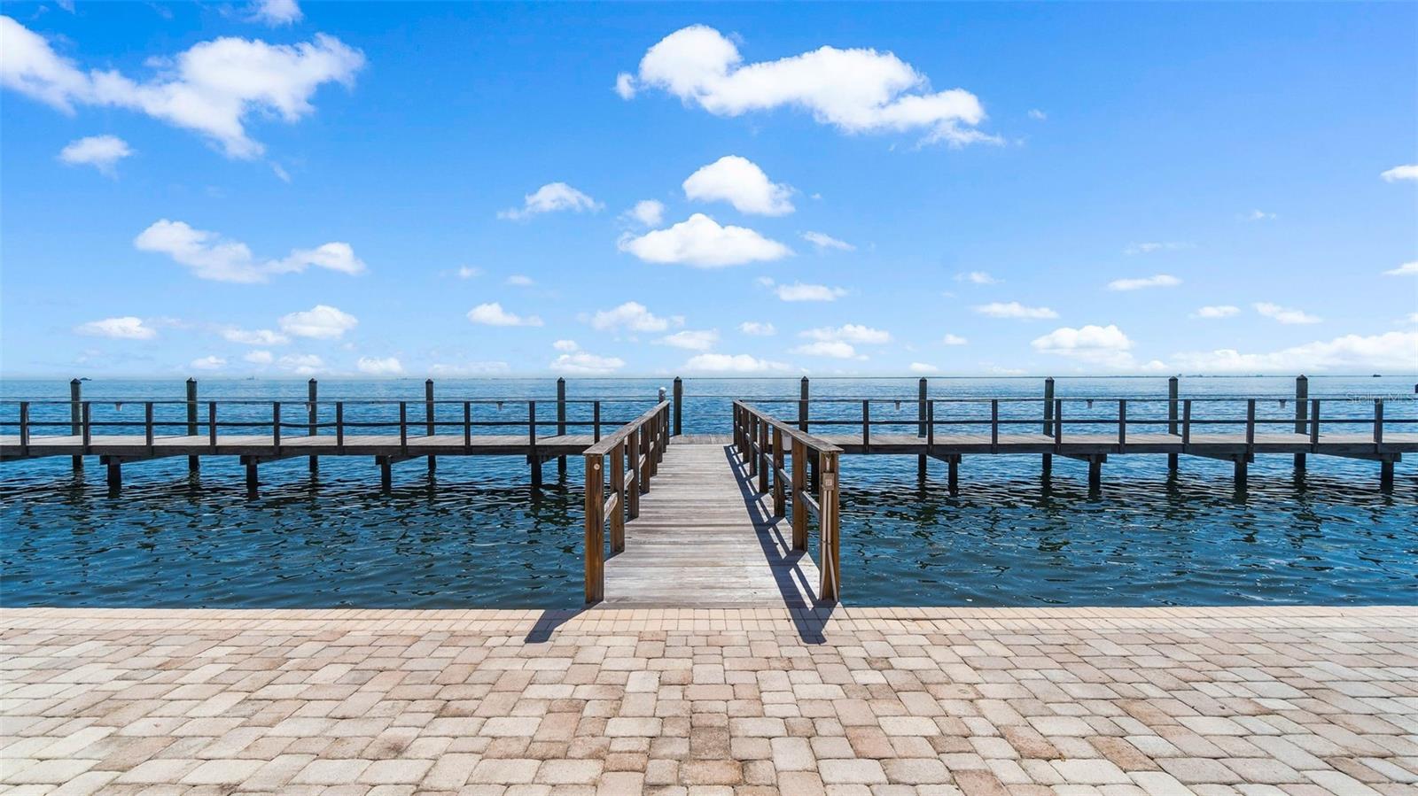 4974 COQUINA KEY DR SE, ST PETERSBURG, FL, 33705