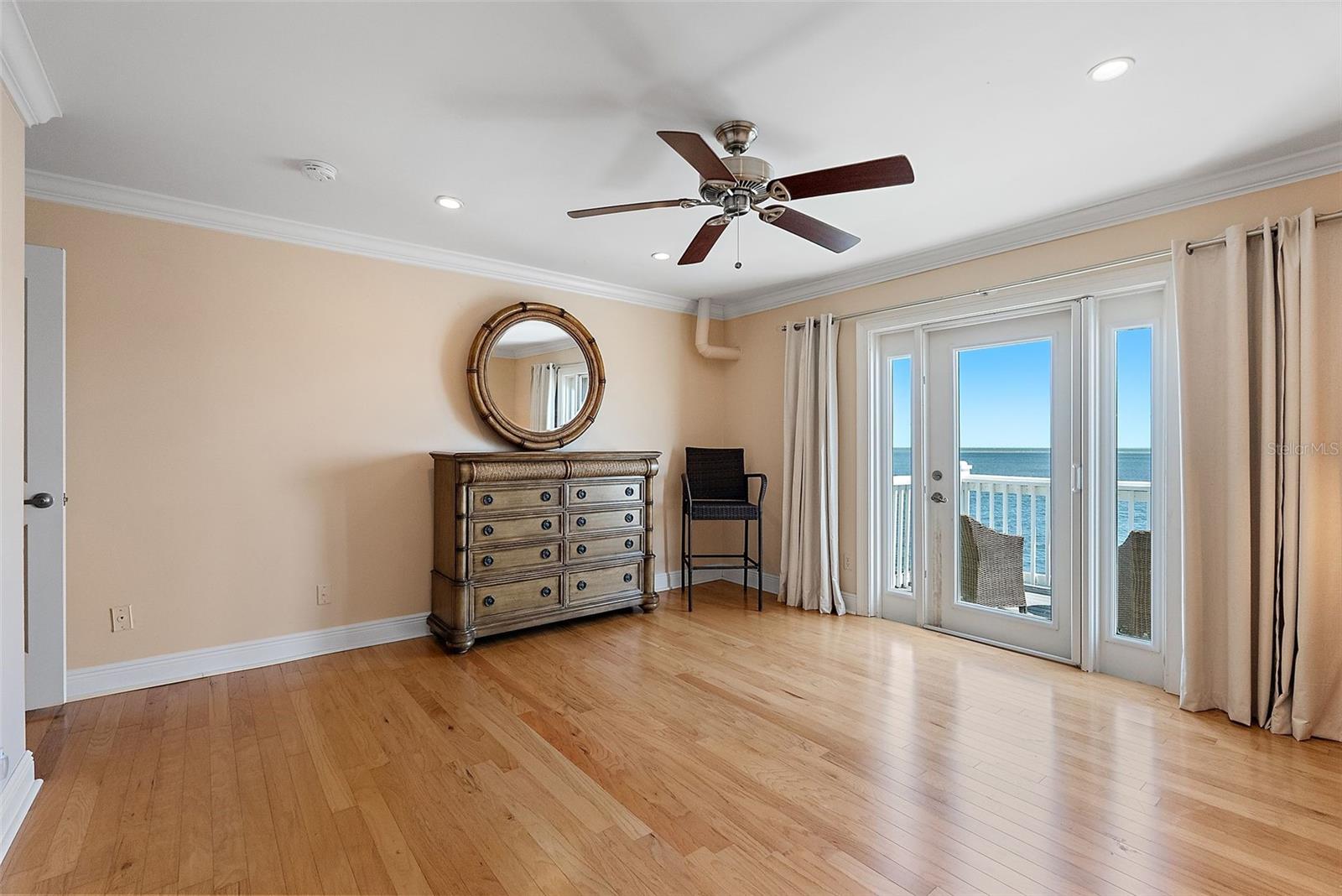 4974 COQUINA KEY DR SE, ST PETERSBURG, FL, 33705