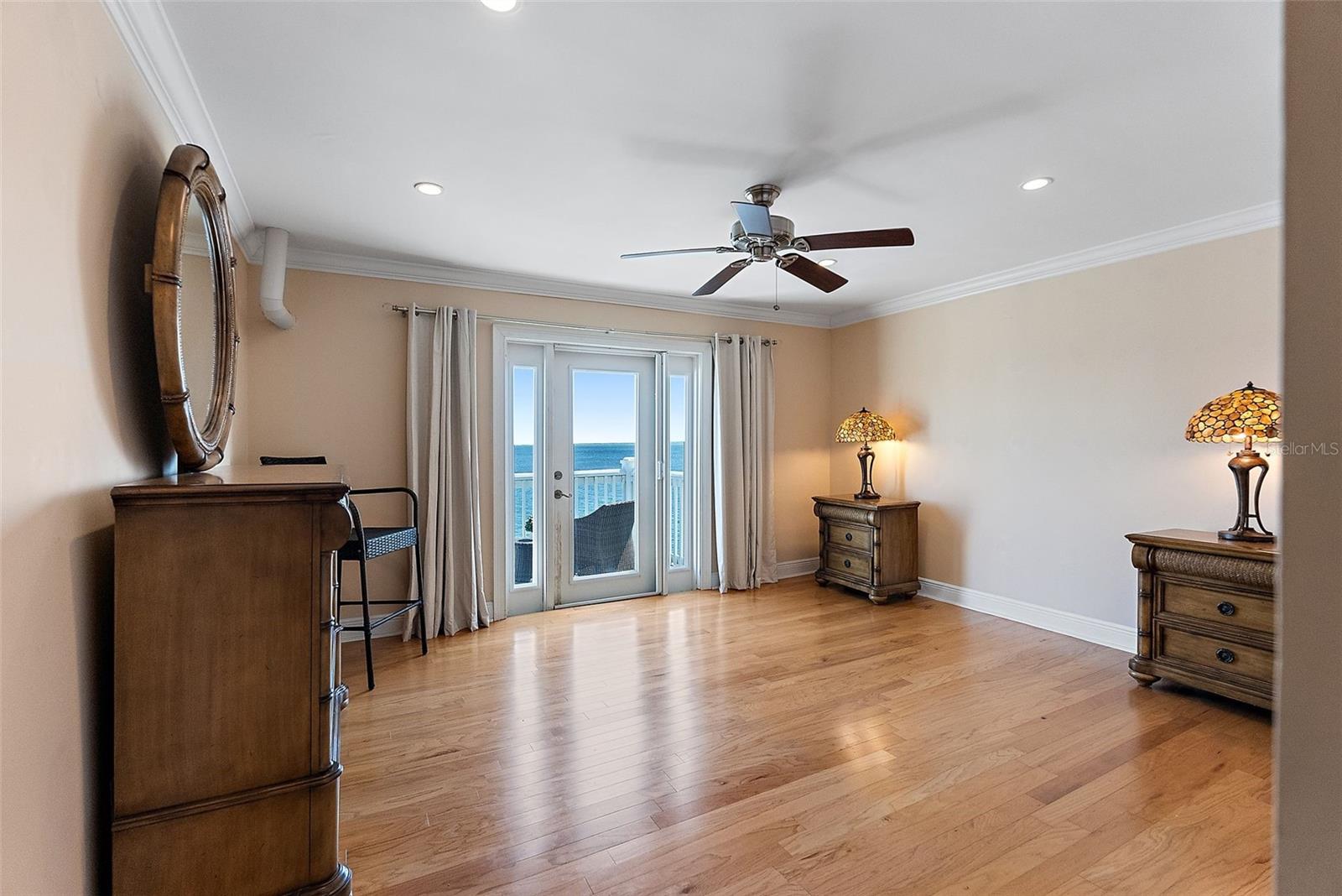 4974 COQUINA KEY DR SE, ST PETERSBURG, FL, 33705