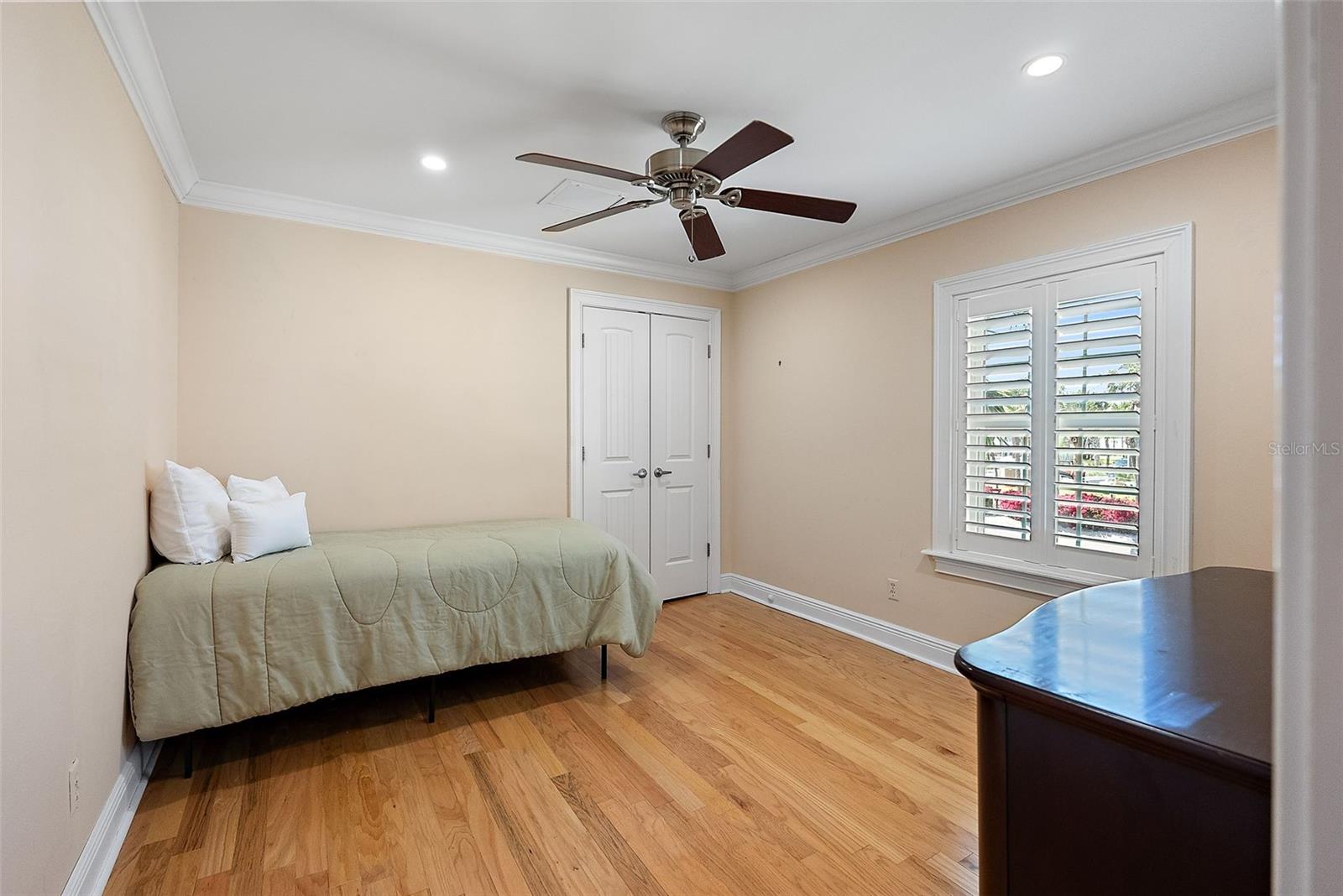 4974 COQUINA KEY DR SE, ST PETERSBURG, FL, 33705
