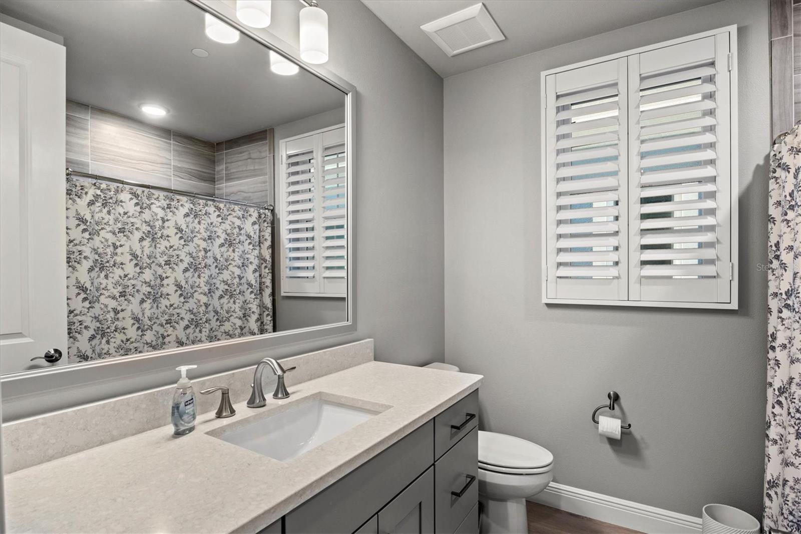 505 N TAMIAMI TRAIL #202, VENICE, FL, 34285