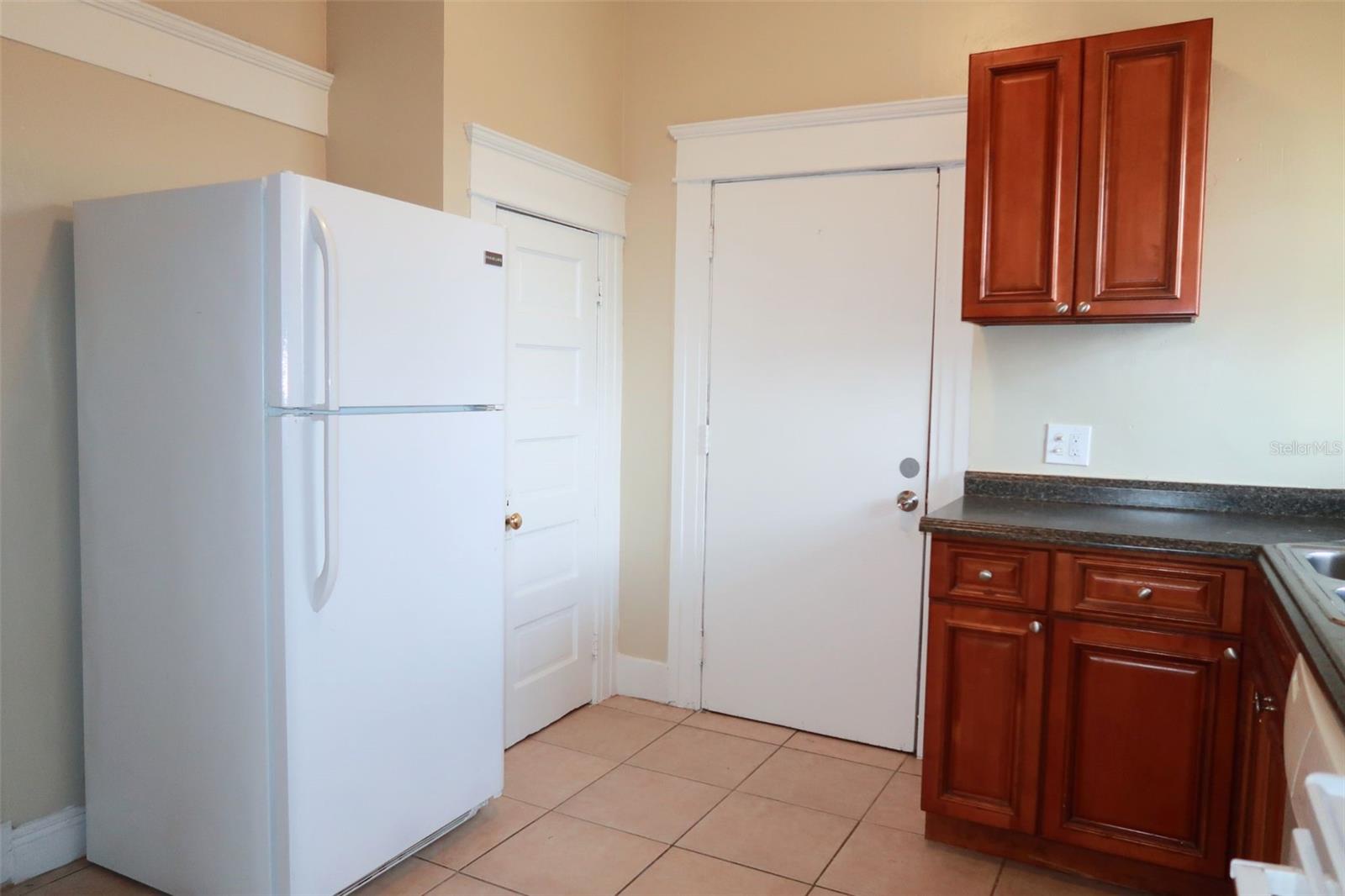 2018 ELMWOOD AVE, TAMPA, FL, 33605