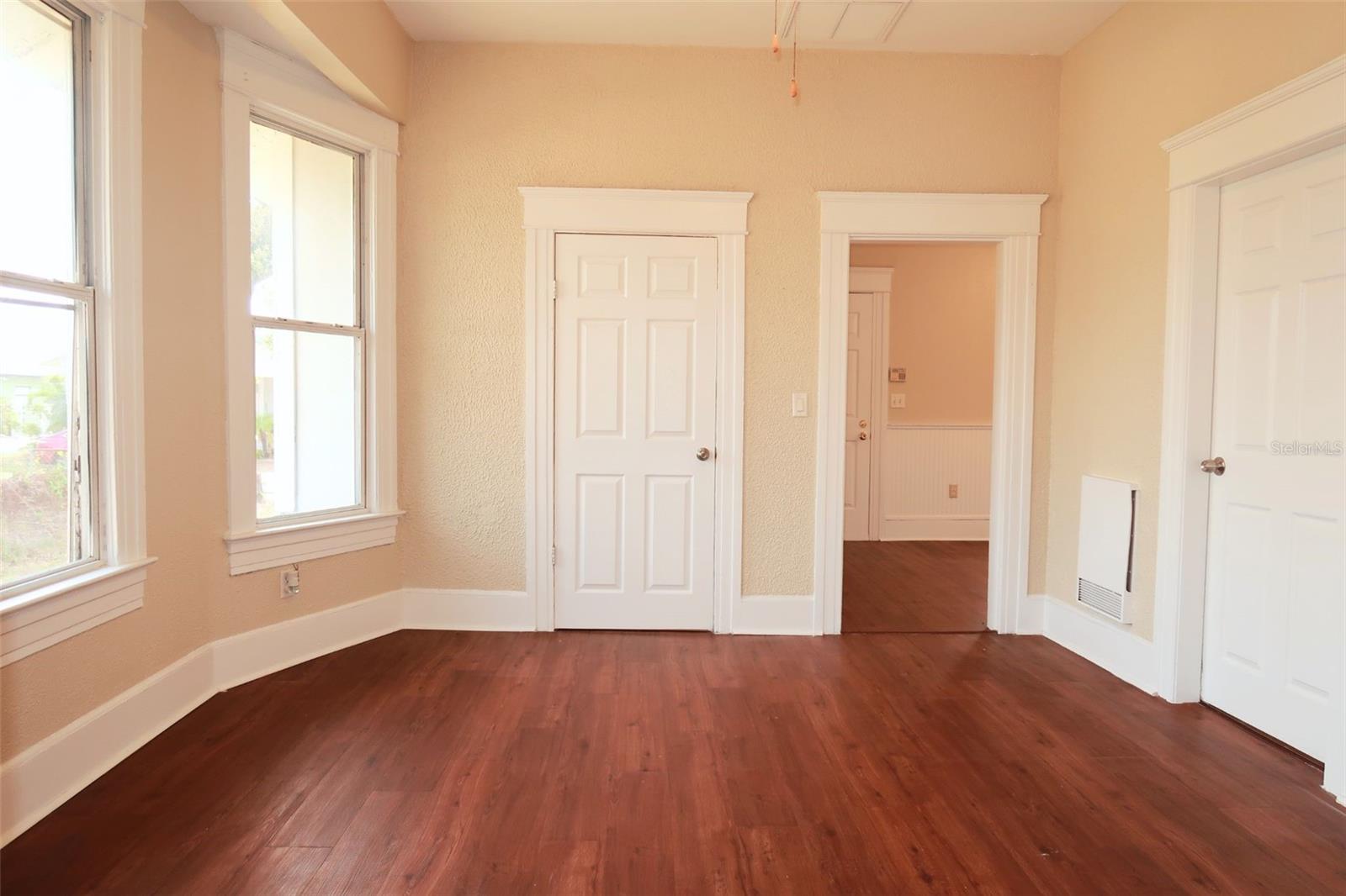 2018 ELMWOOD AVE, TAMPA, FL, 33605