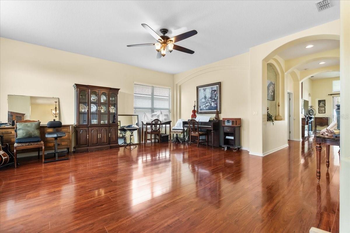 2131 GOLDEN IVY WAY, APOPKA, FL, 32703