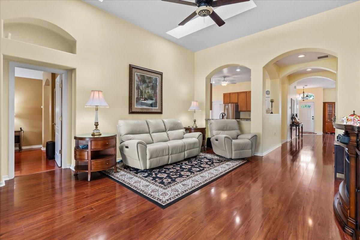 2131 GOLDEN IVY WAY, APOPKA, FL, 32703