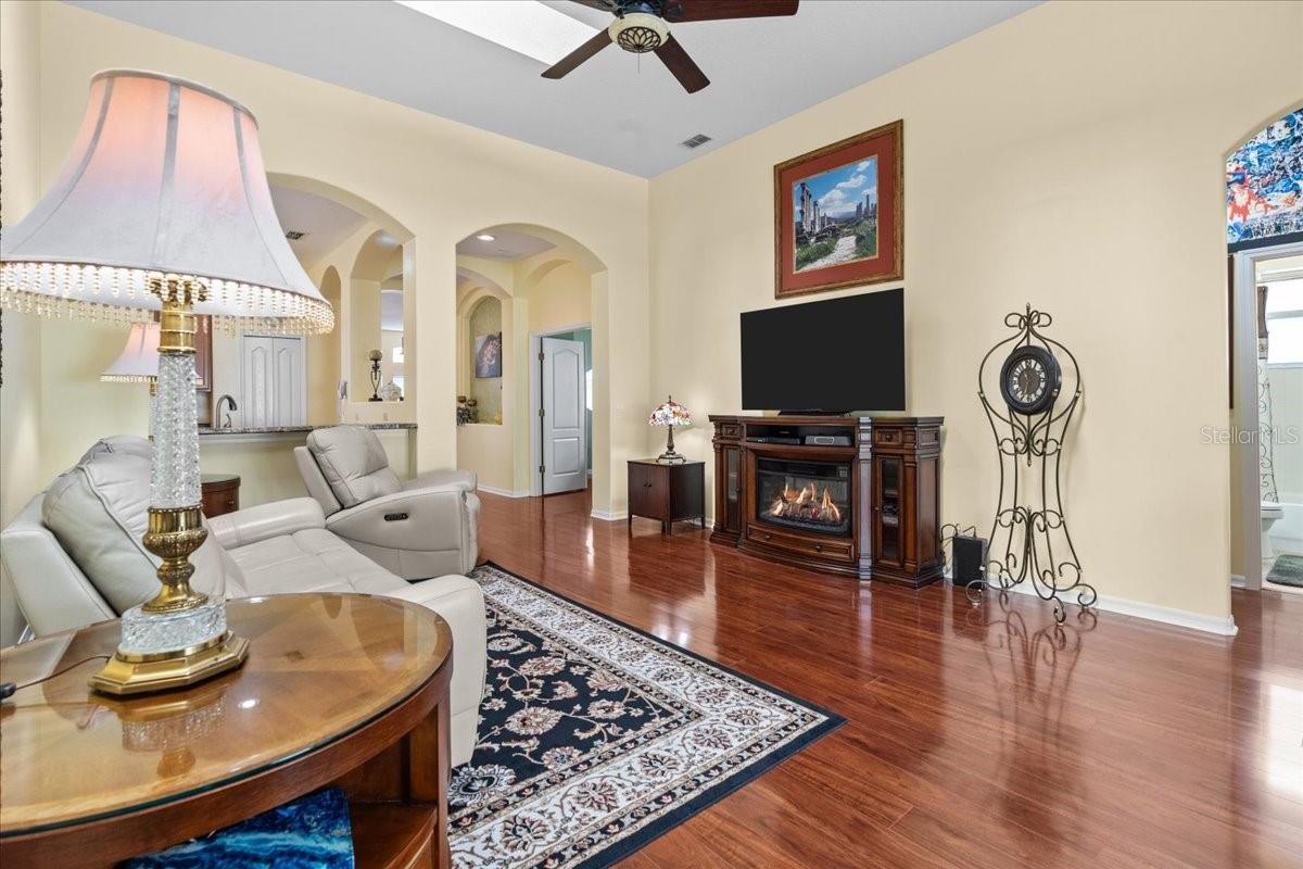 2131 GOLDEN IVY WAY, APOPKA, FL, 32703