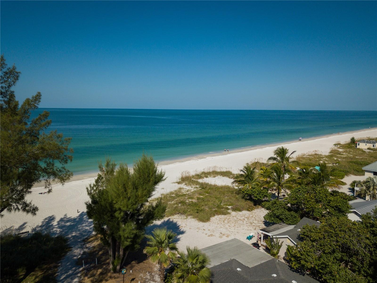 3000 GULF DR #3, HOLMES BEACH, FL, 34217