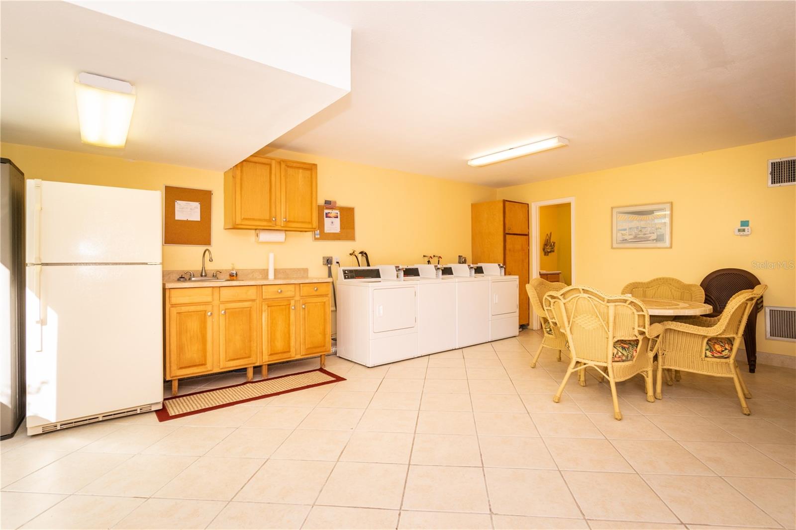 3000 GULF DR #3, HOLMES BEACH, FL, 34217