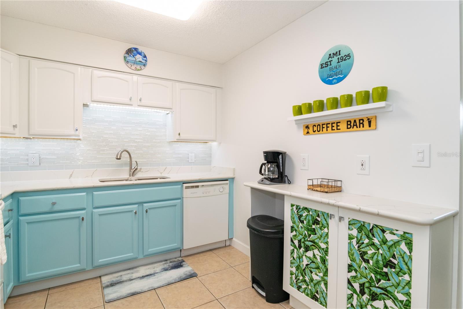 3000 GULF DR #3, HOLMES BEACH, FL, 34217