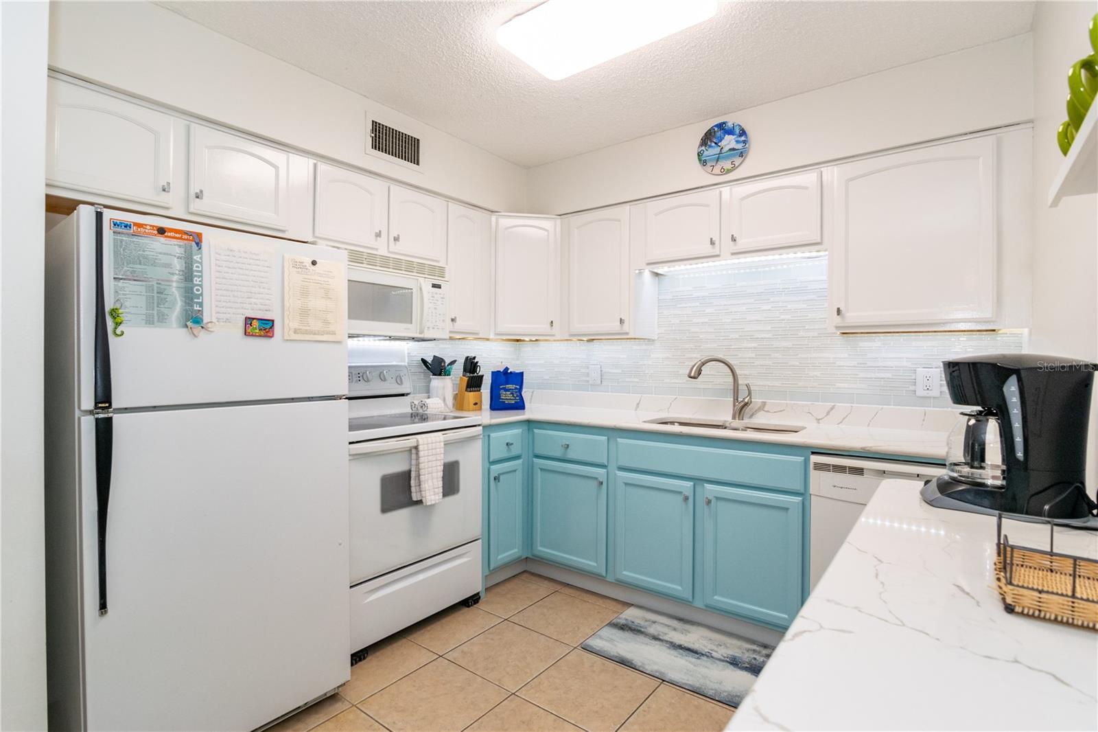 3000 GULF DR #3, HOLMES BEACH, FL, 34217