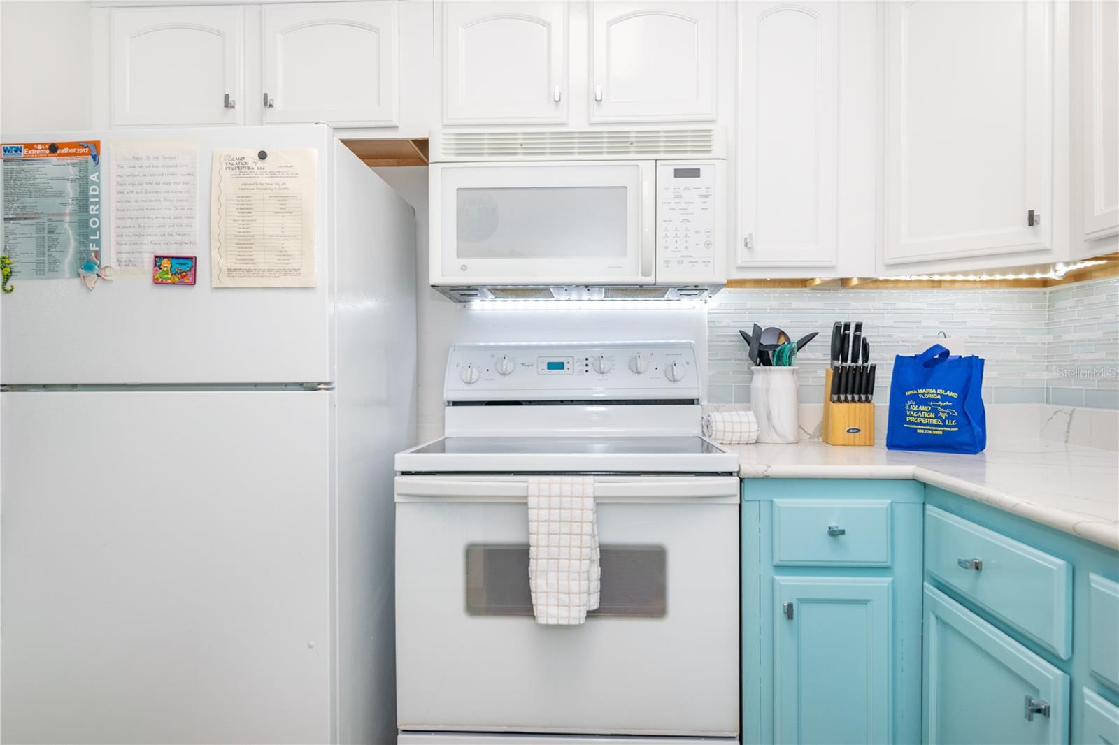 3000 GULF DR #3, HOLMES BEACH, FL, 34217