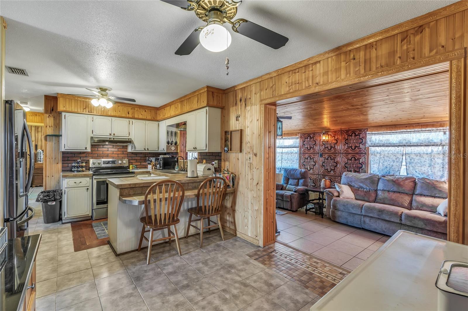 6988 BLUE CEDAR RD, LEESBURG, FL, 34748