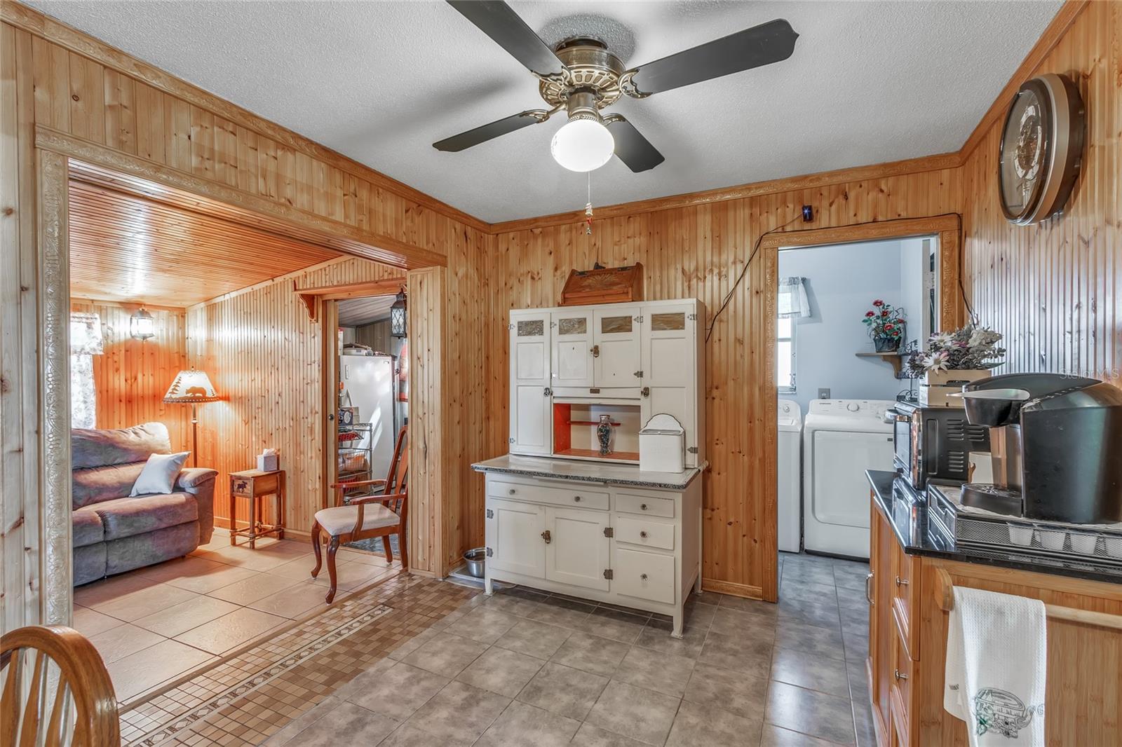 6988 BLUE CEDAR RD, LEESBURG, FL, 34748