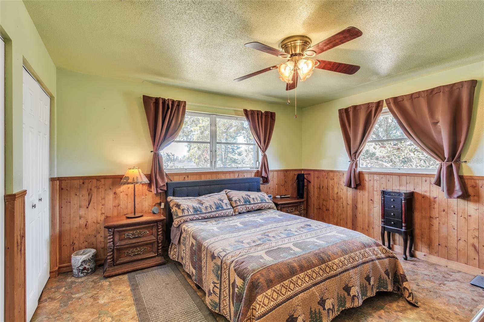6988 BLUE CEDAR RD, LEESBURG, FL, 34748