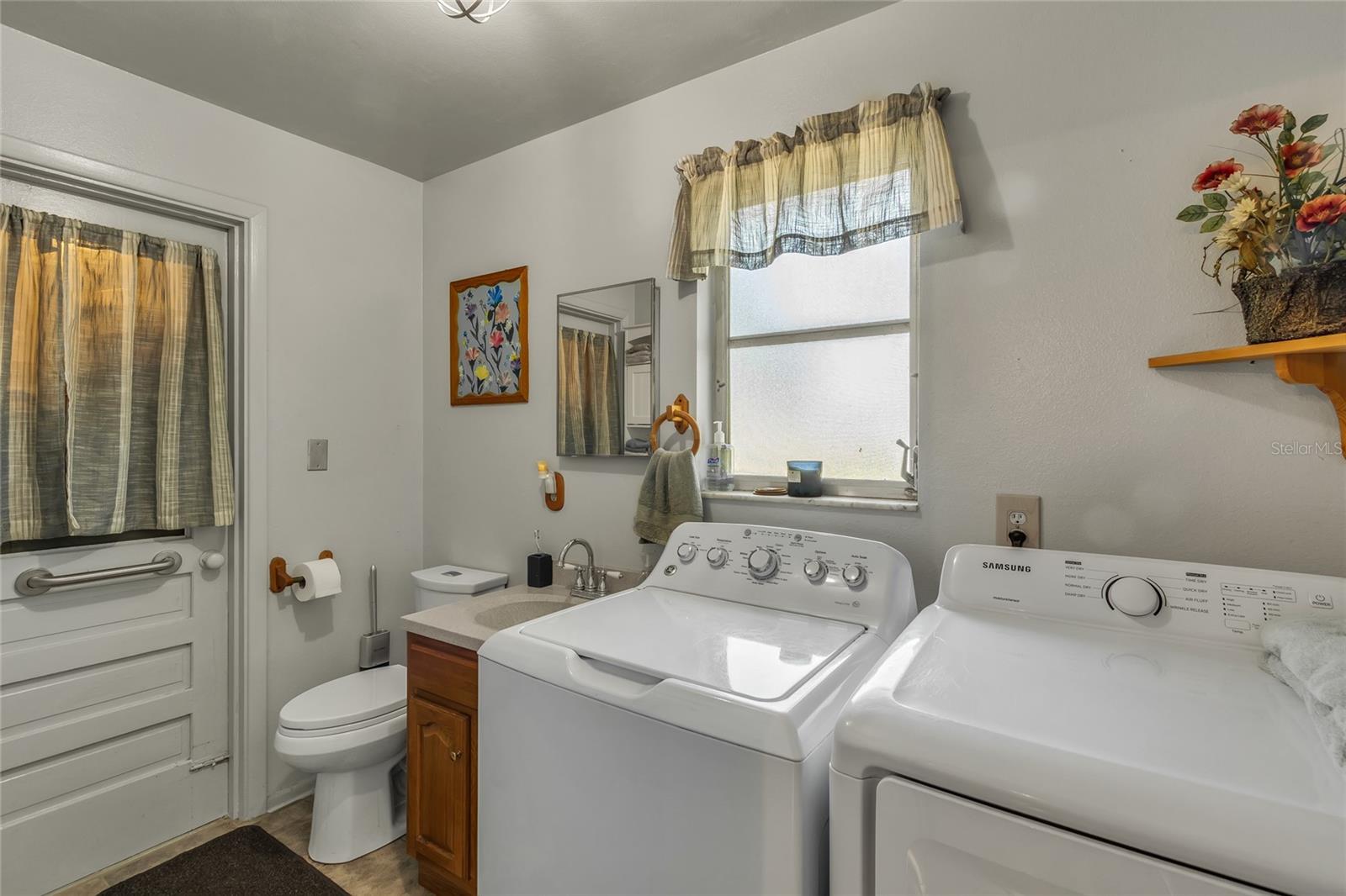 6988 BLUE CEDAR RD, LEESBURG, FL, 34748