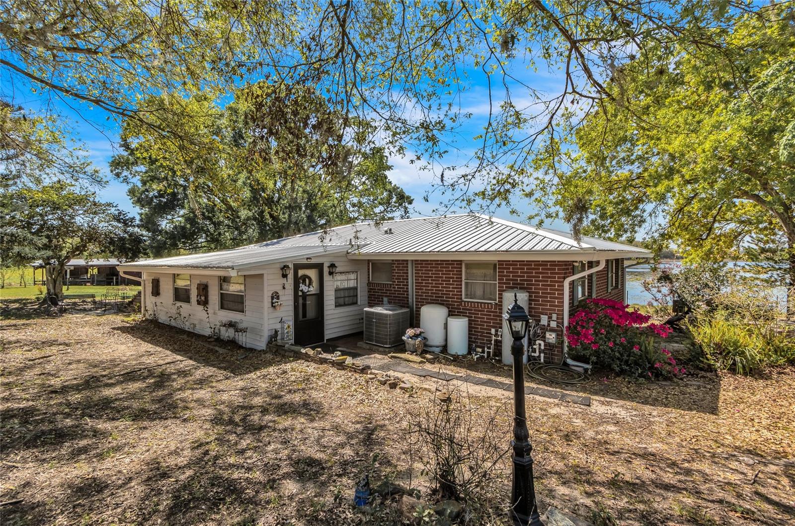 6988 BLUE CEDAR RD, LEESBURG, FL, 34748