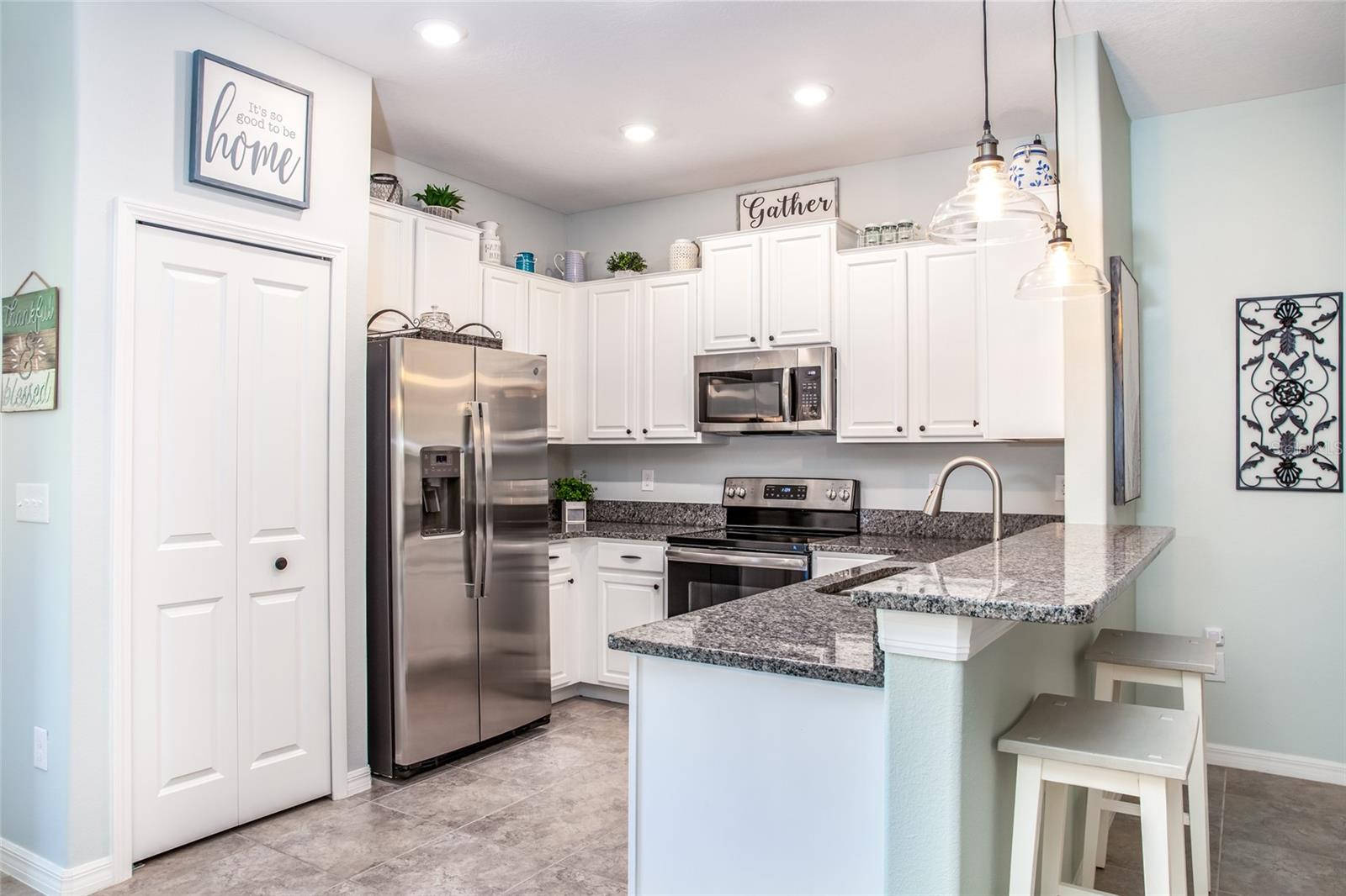 9770 PEMBROOKE PINES DR, RUSKIN, FL, 33573