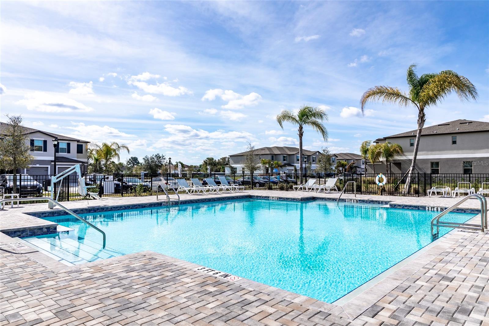 9770 PEMBROOKE PINES DR, RUSKIN, FL, 33573