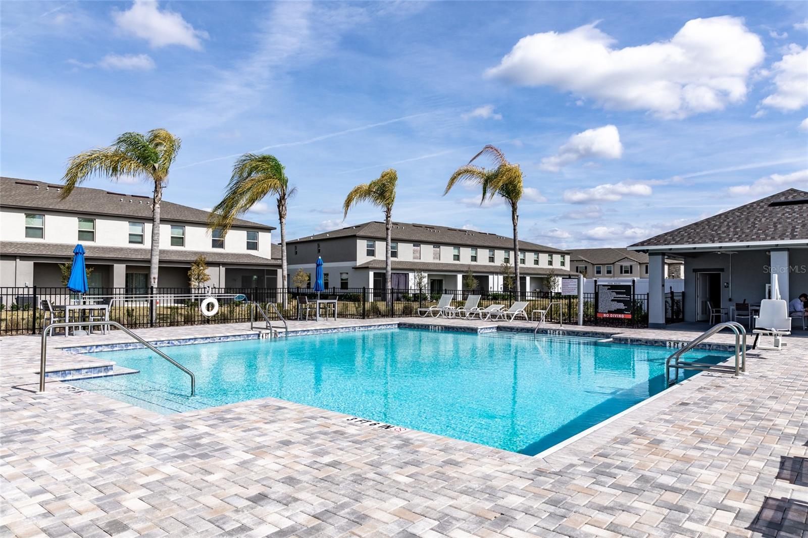 9770 PEMBROOKE PINES DR, RUSKIN, FL, 33573