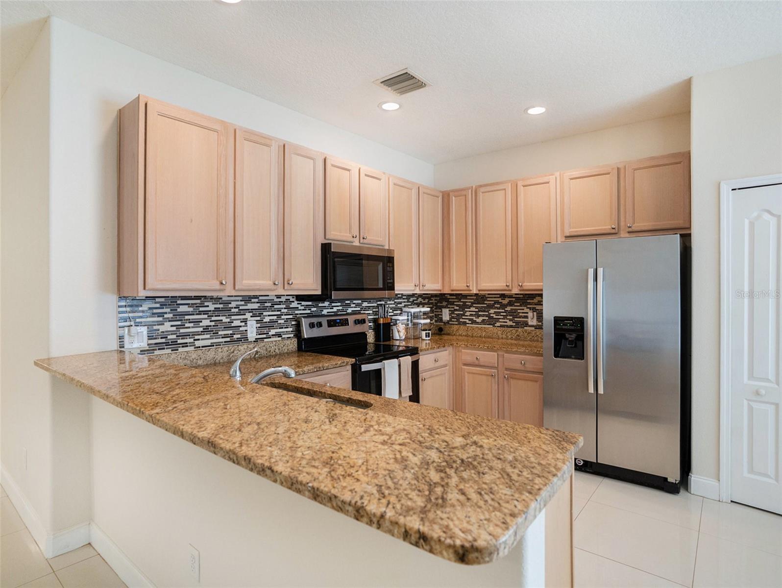 405 LAGUNA MILL DR, RUSKIN, FL, 33570