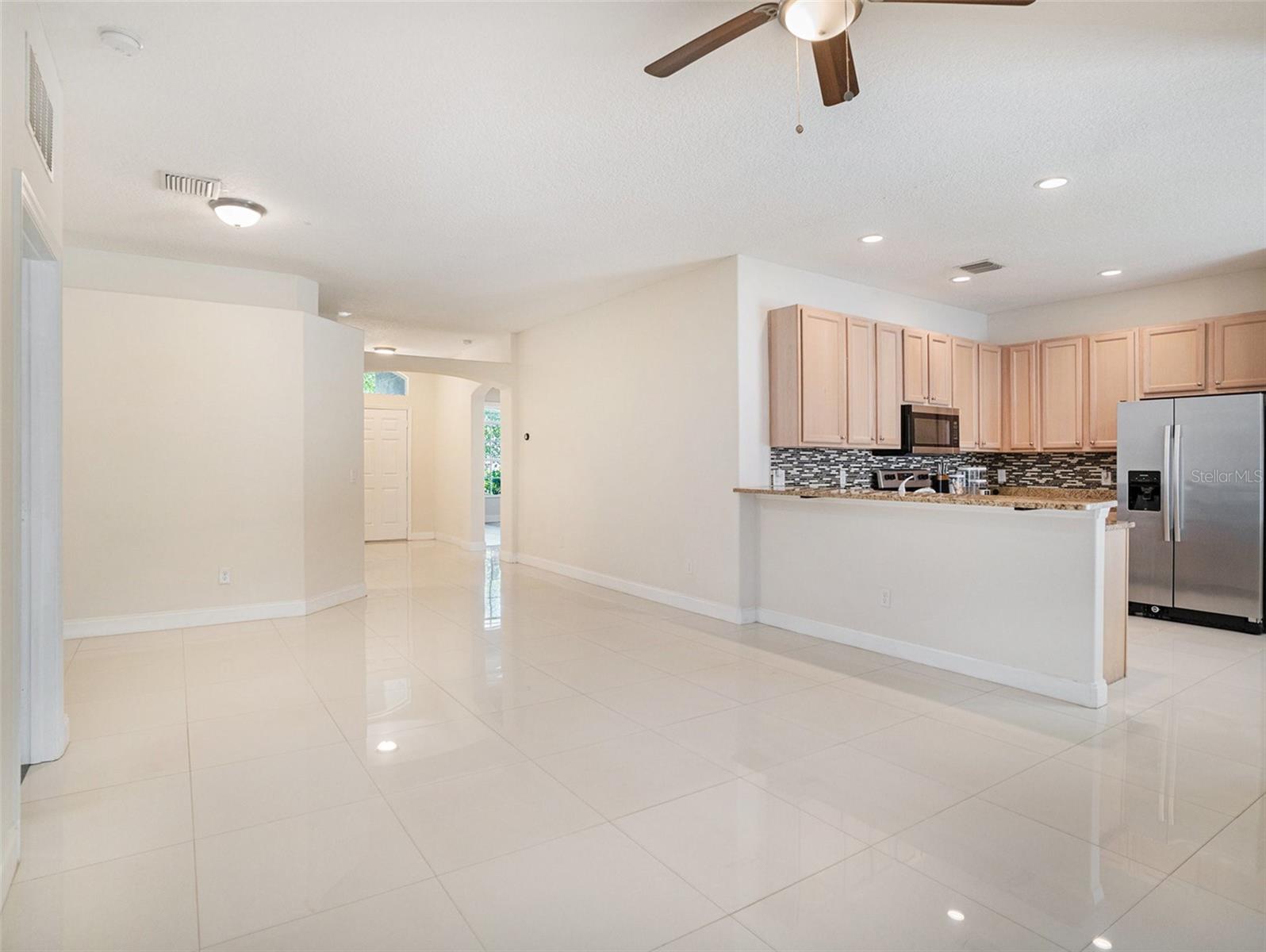 405 LAGUNA MILL DR, RUSKIN, FL, 33570