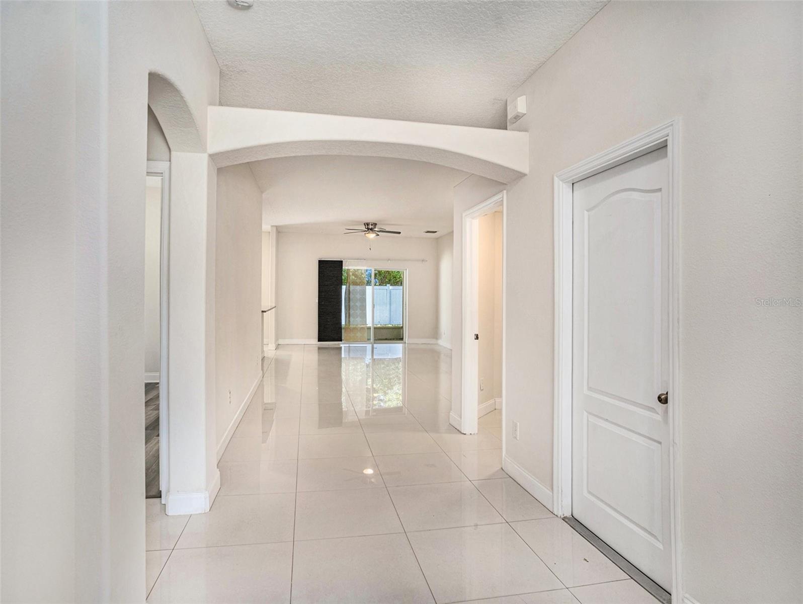 405 LAGUNA MILL DR, RUSKIN, FL, 33570